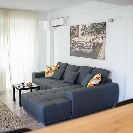 Penthouse With Huge Rooftop & Amazing City View Bucareste Exterior foto
