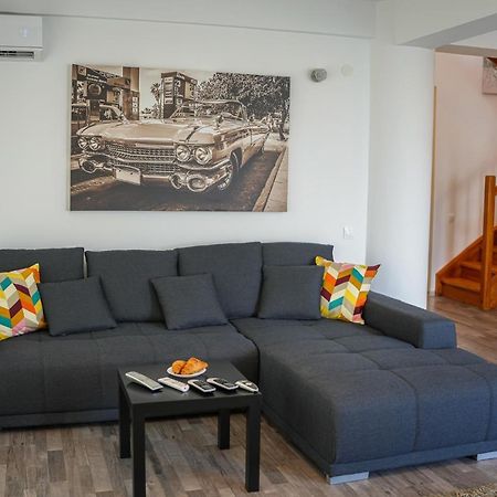 Penthouse With Huge Rooftop & Amazing City View Bucareste Exterior foto