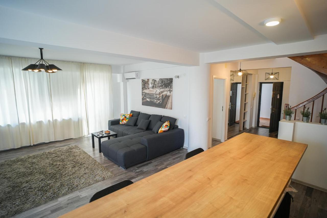 Penthouse With Huge Rooftop & Amazing City View Bucareste Exterior foto