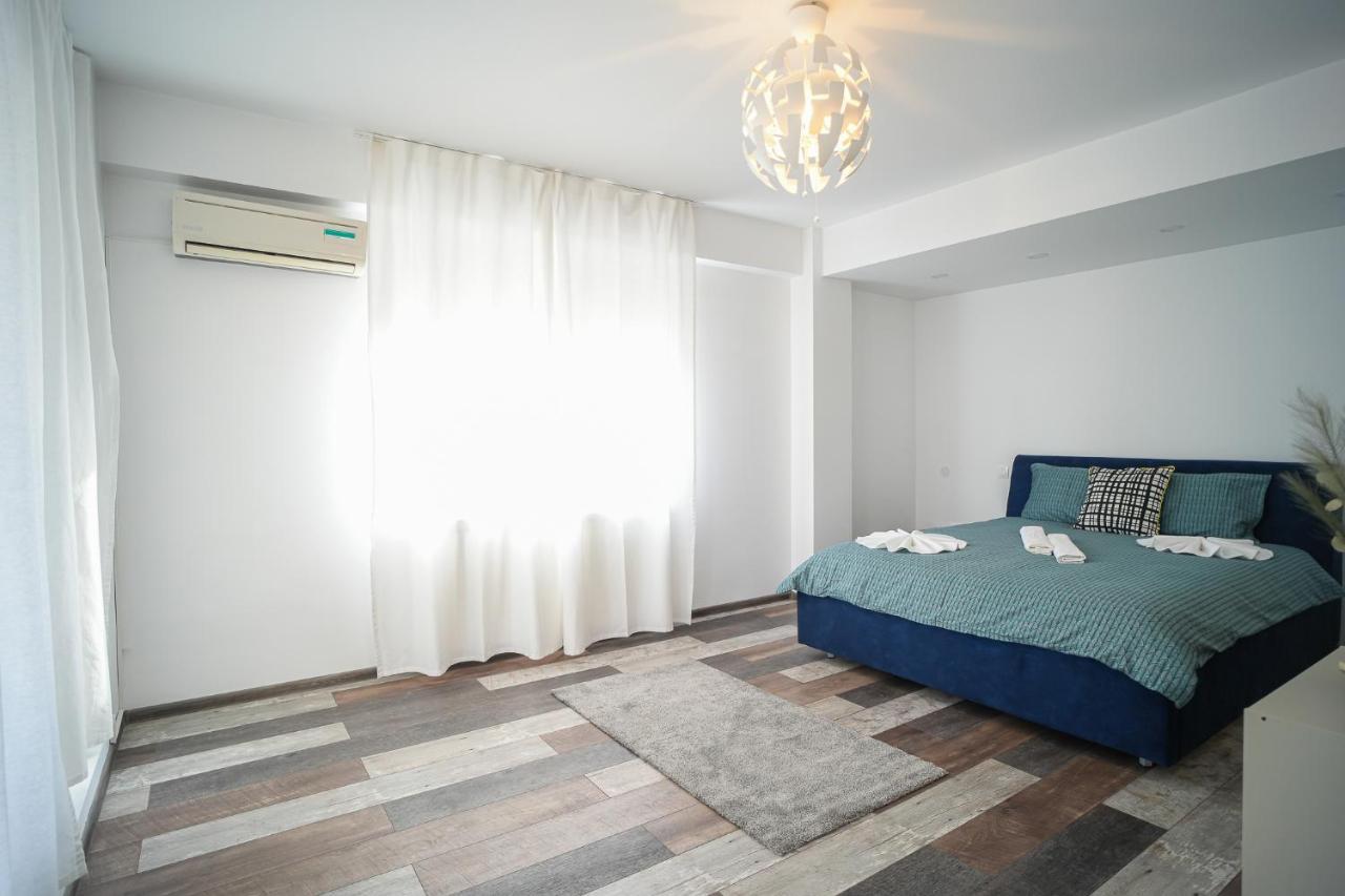 Penthouse With Huge Rooftop & Amazing City View Bucareste Exterior foto